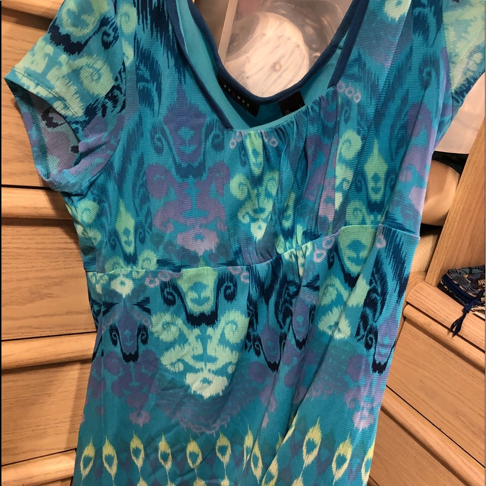 Blue patterned top